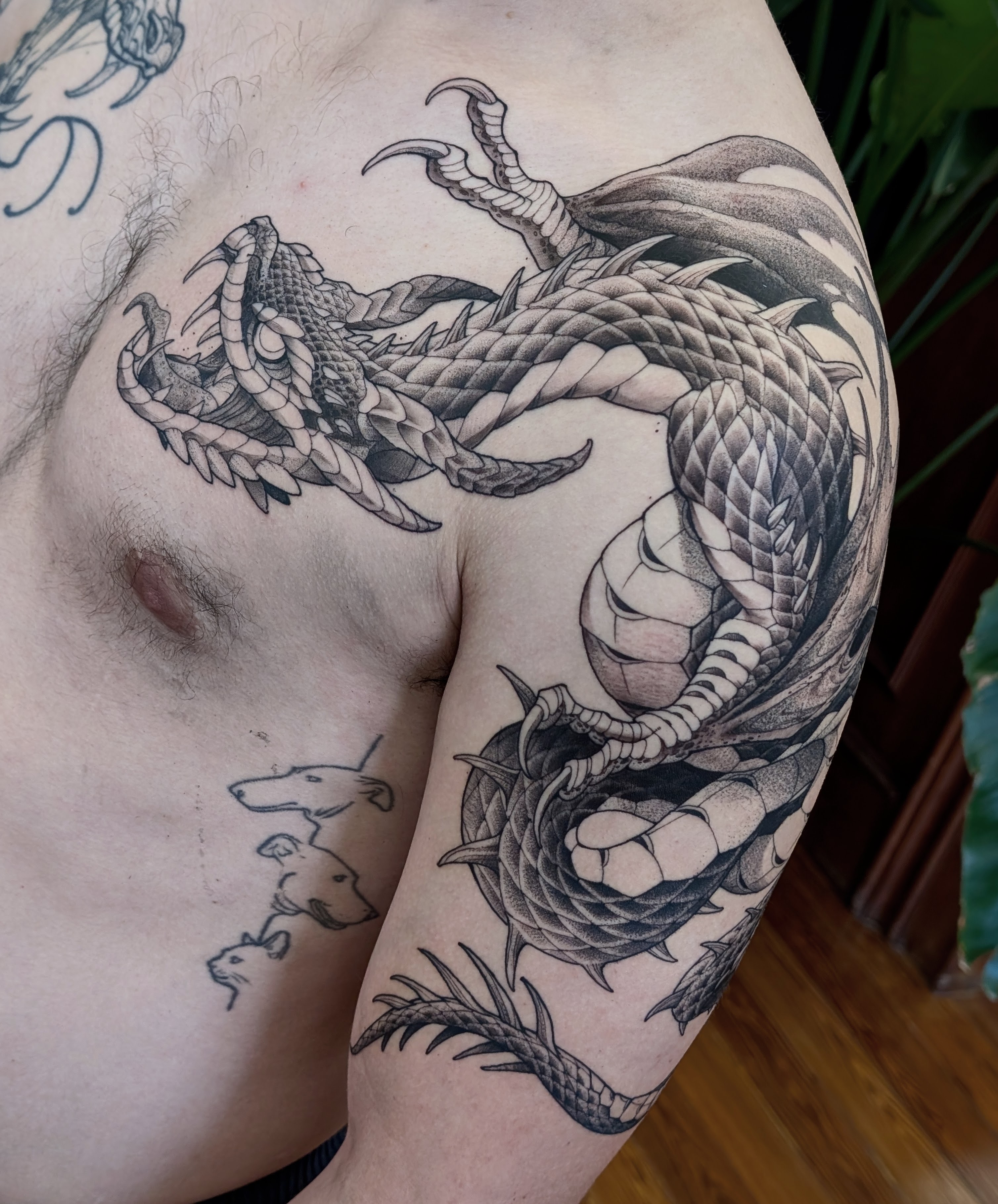 Tatuaje 4: blackwork, línea fina e ilustración por Anita en Frio Norte Tattoo, Vigo