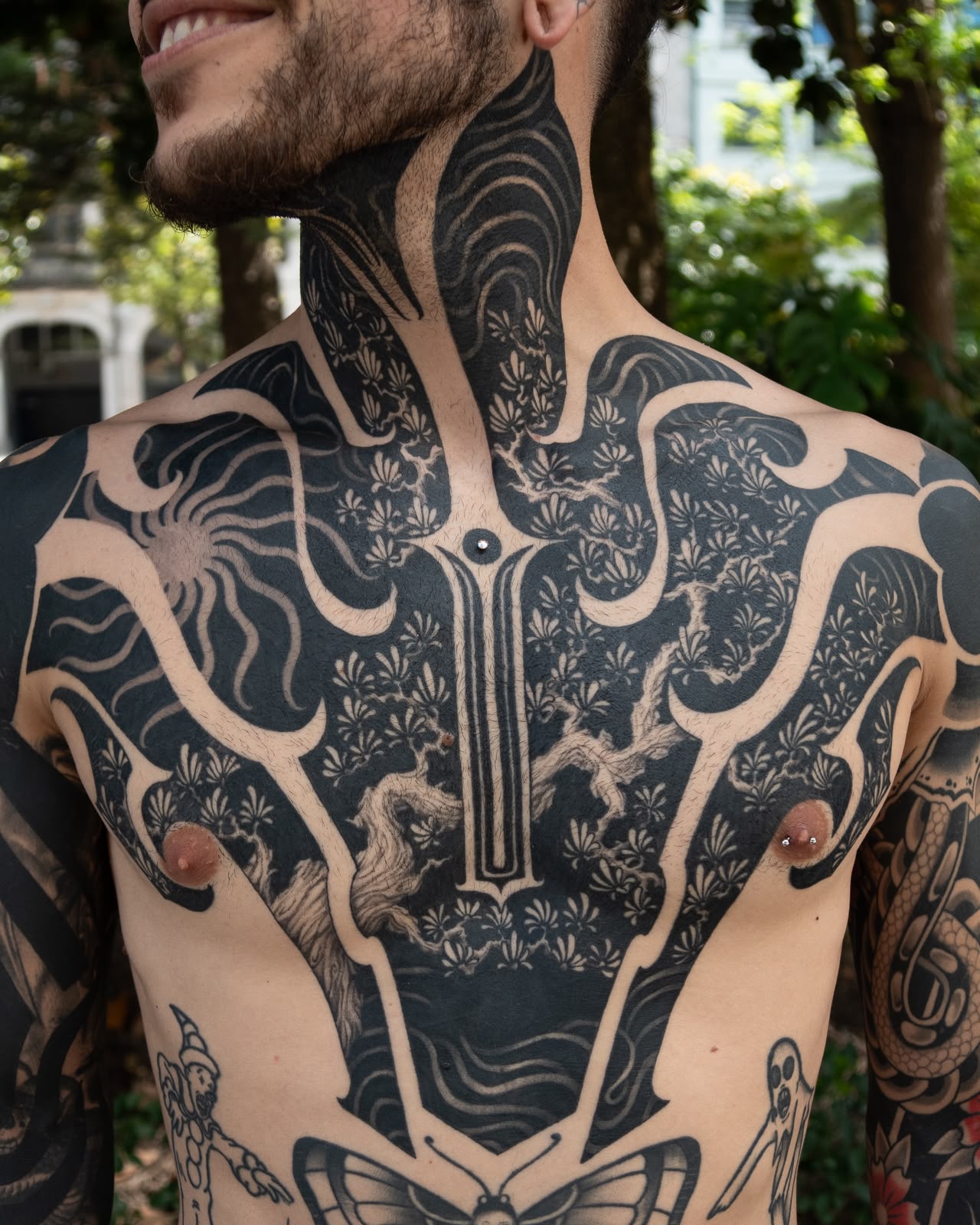 Tatuaje 1: blackwork ornamental y neotradicional por Gas en Frio Norte Tattoo, Vigo